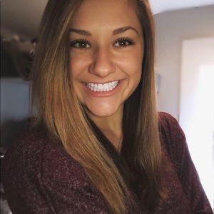 Meet your Posher, Alyssa